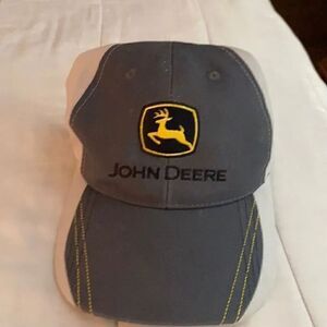 John Deere hat Never worn